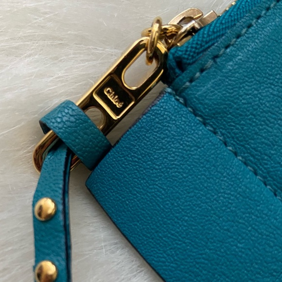Chloé Clutch with Card Slots - Picture 6 of 16